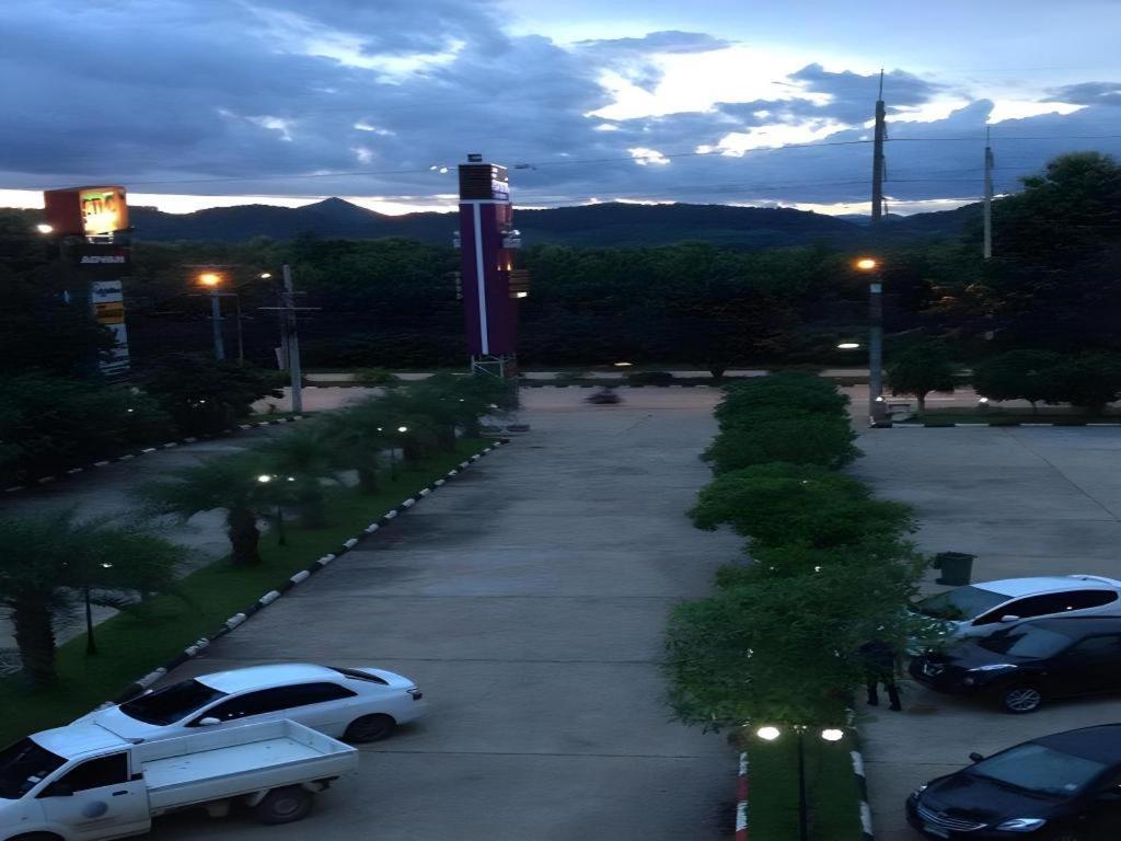 Sirimathani Hotel Loei Extérieur photo