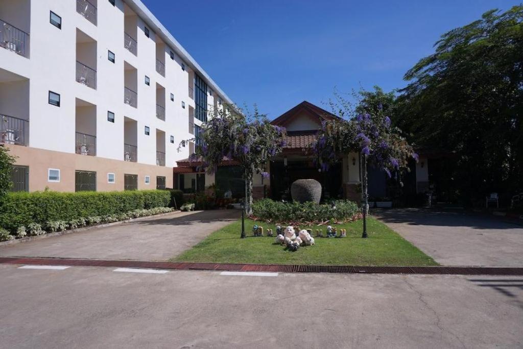 Sirimathani Hotel Loei Extérieur photo